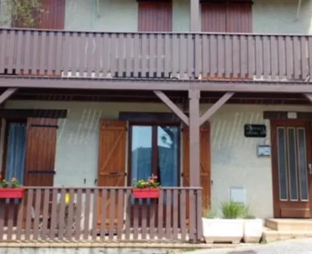 Appartement T2 40 M2 Henri IV Centre-Ville,1 Chambre Parking Et Balcon Aix-les-Bains